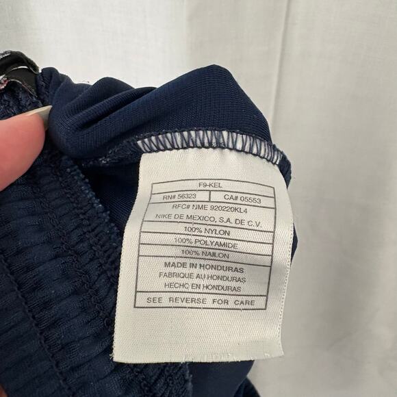 Nike Team Vintage Nylon Shorts Blue White Embroidered Swoosh Logo Large - Picture 2 of 5